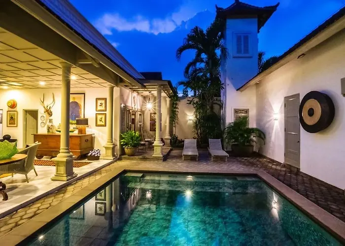 The Gatehouse - Stylish And Unique Luxury Pool Villa, Great Location!