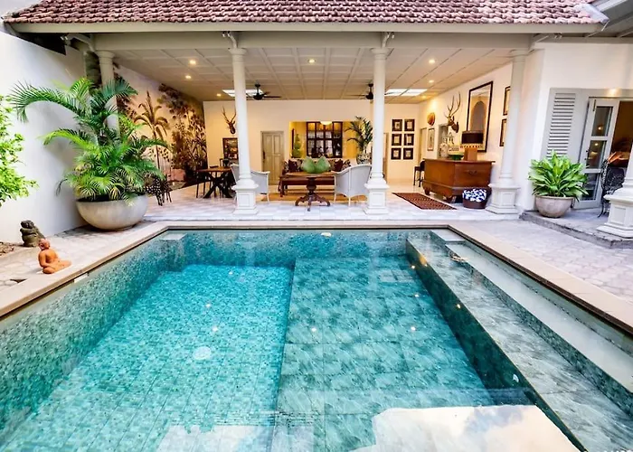 The Gatehouse - Stylish And Unique Luxury Pool Villa, Great Location! Seminyak (Bali)